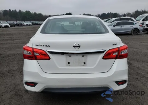 2016 Nissan Sentra S z USA, uszkodzony, nr VIN 3N1AB7APXGL680217